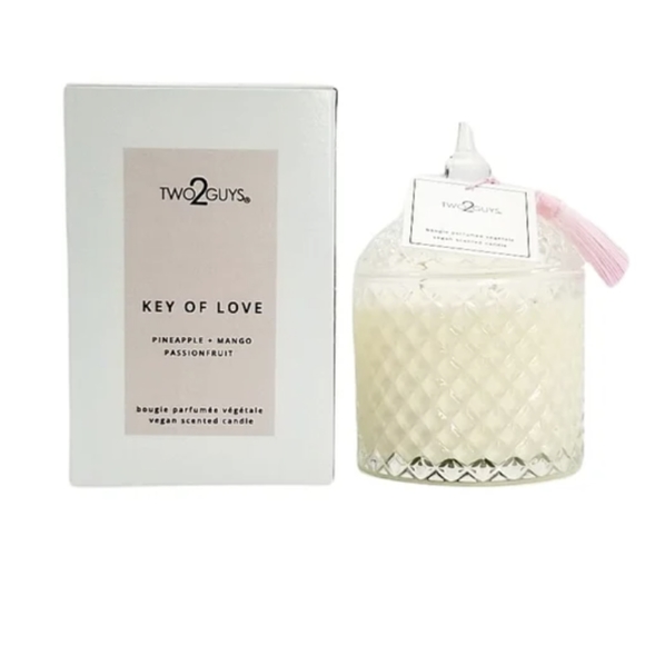Two2Guys Key Of Love Candle - Picture 1 of 3